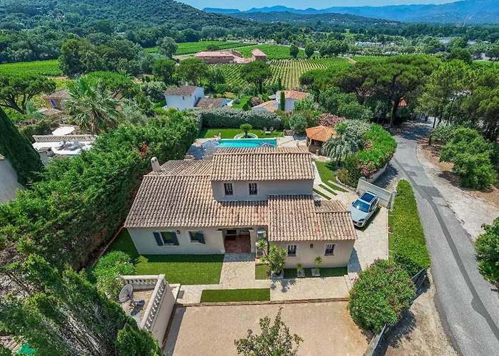 A C House With Pool & 3br 8p Gassin Apartamento