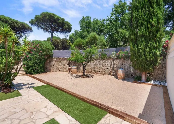 A C House With Pool & 3br 8p Gassin Apartamento *